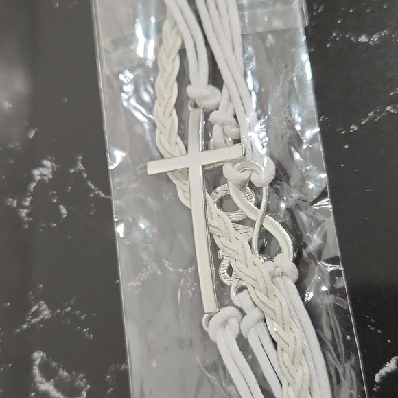 🔵 PU Leather & Alloy LOVE Bracelet - Picture 3 of 3